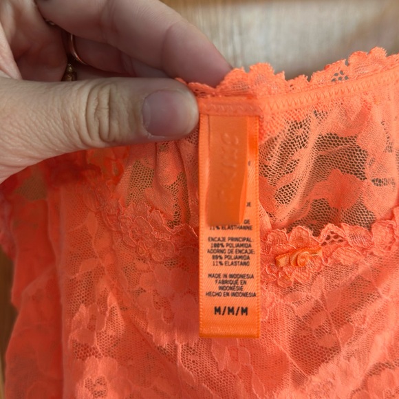 skims track stretch lace neon orange cami bra - Picture 6 of 7